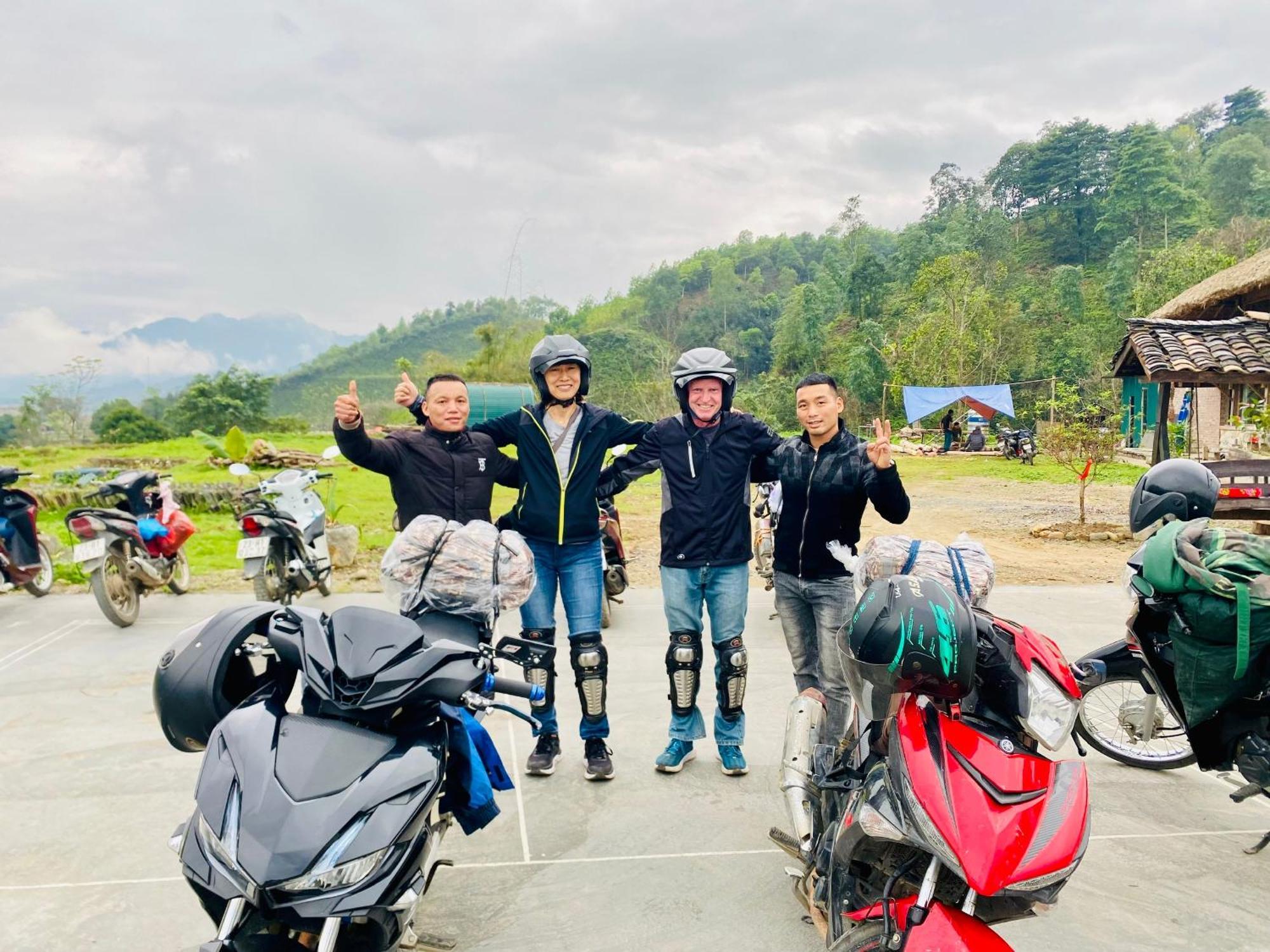 Ban Bang Ecolodge Tours & Motorbike Rental Ha Giang Exteriér fotografie