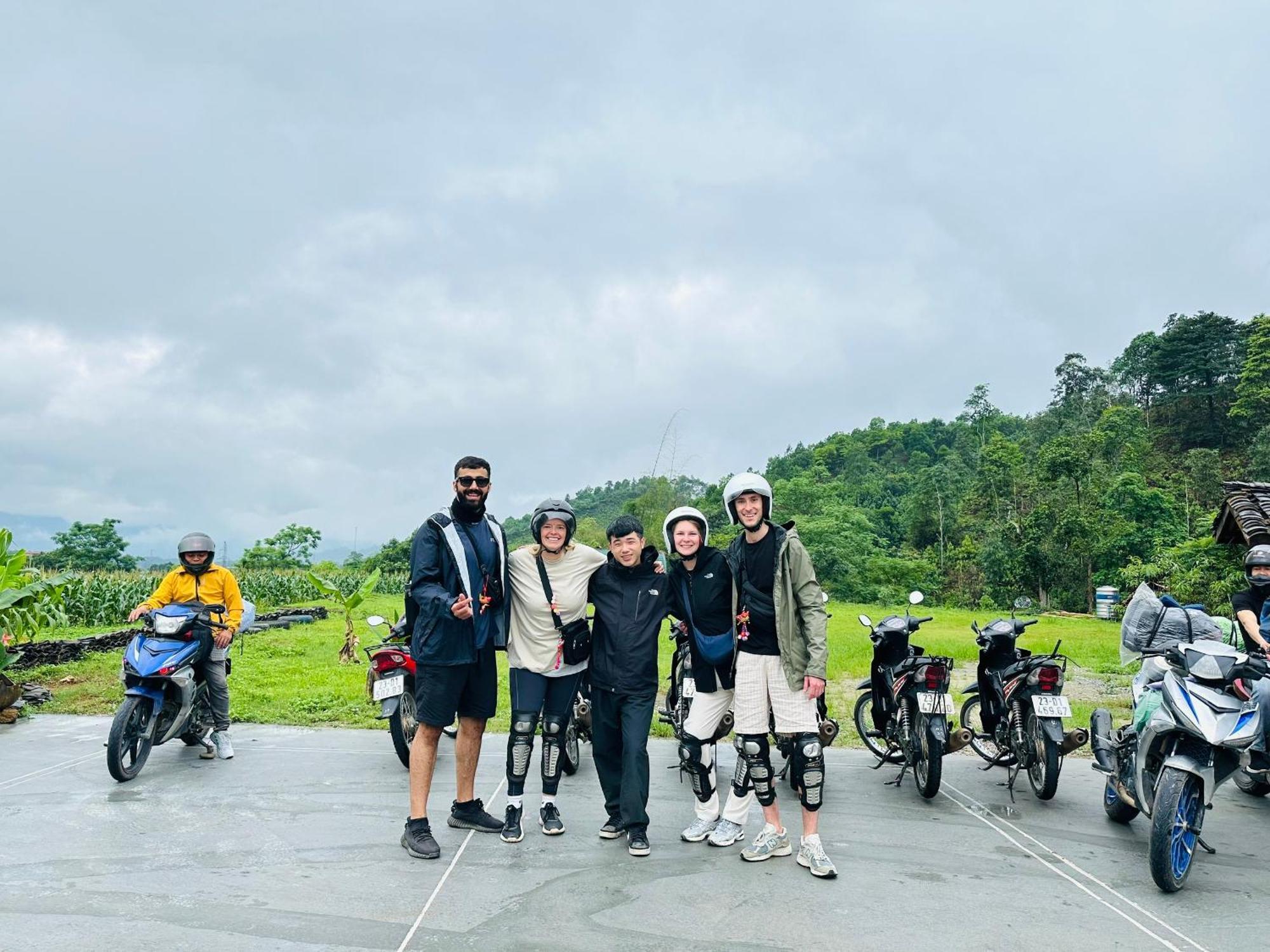 Ban Bang Ecolodge Tours & Motorbike Rental Ha Giang Exteriér fotografie